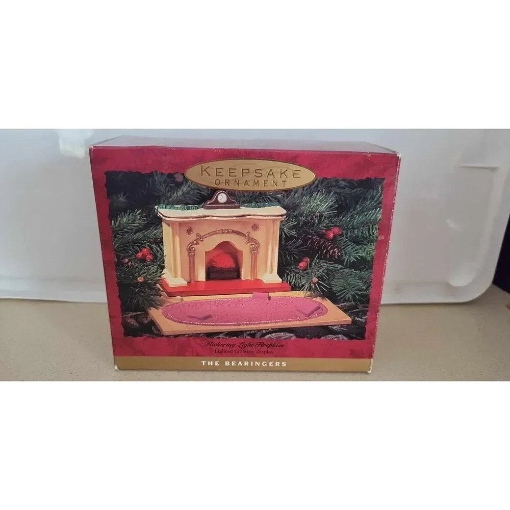 Hallmark Ornament Christmas- The Bearingers  Flickering Light Fireplace 1993